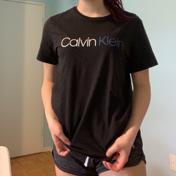 Calvin Klein T-shirt - Picture 3 of 3
